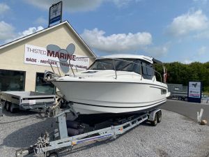 Jenneau Merry Fisher 795
